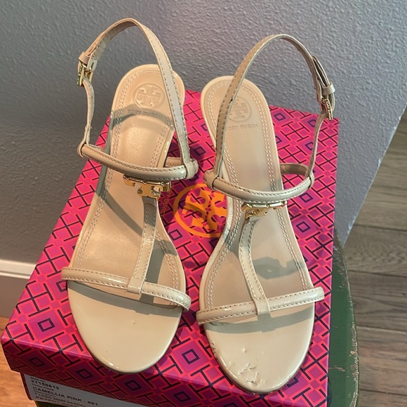 Tory Burch patent saffiano tan sandal size 8.5 - Picture 5 of 7